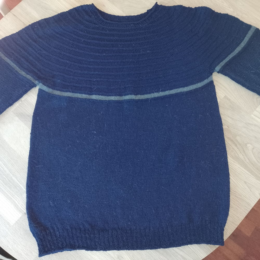 JASPER, pullover with rounded yoke for men