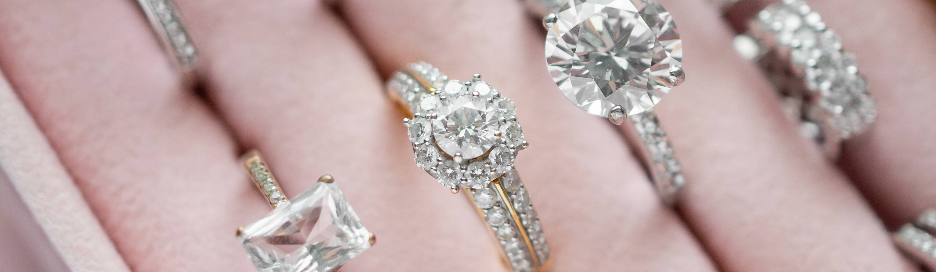 Diamond rings in a ring storage holder