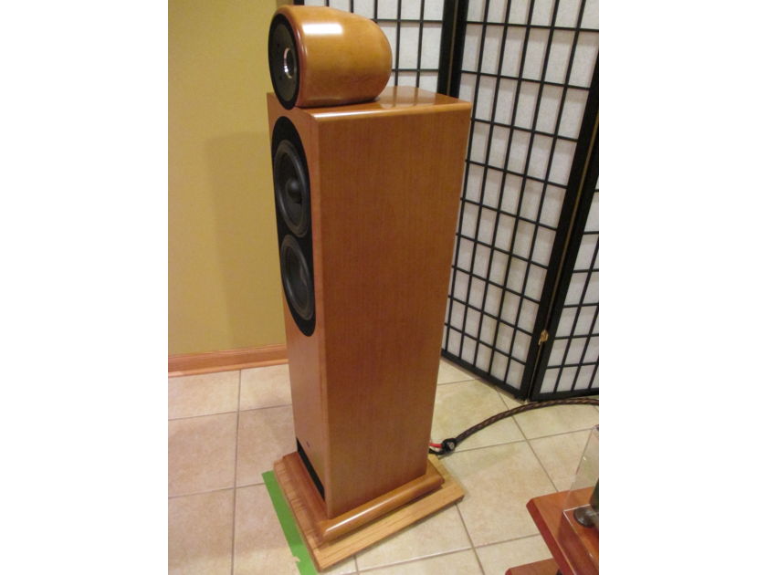 JM Reynaud Orfeo Supreme V2 Speakers in Stained Cherry