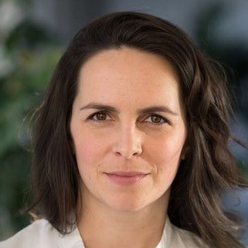 Dr. med. Sophia Johnson 
