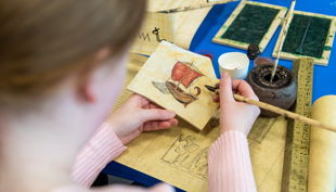 von scherben papyrus und wachstafeln hnf