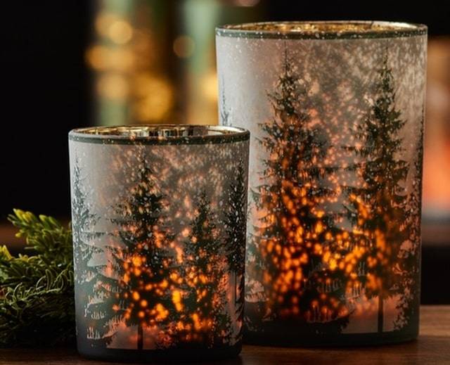 Raz Imports Wooden Sleigh With Winter Natural Arrangement and Pinecone Christmas Home Decor