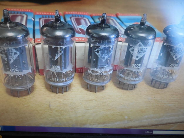 5 EXTREMELY RARE TELEFUNKEN LOW NOICE 7025/12AX7 TUBES