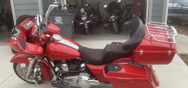 2010 HARLEY-DAVIDSON FLTRX ROAD GLIDE CUSTOM (LUXURY COLORS) motorcycle for rent near BOX ELDER, SD