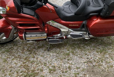 2008 HONDA GOLD WING AUDIO/COMFORT PKG + NAVI/ABS motorcycle for rent near Trenton , IL