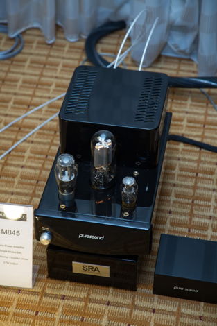 Photo of same amp at the show