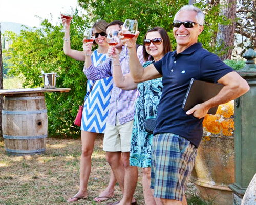 Food experiences San Gimignano: Winery tour, organic wine tasting and lunch in San Gimignano