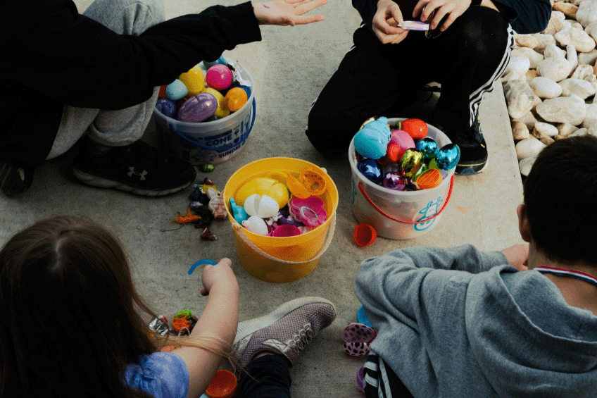 Decorate Easter Baskets