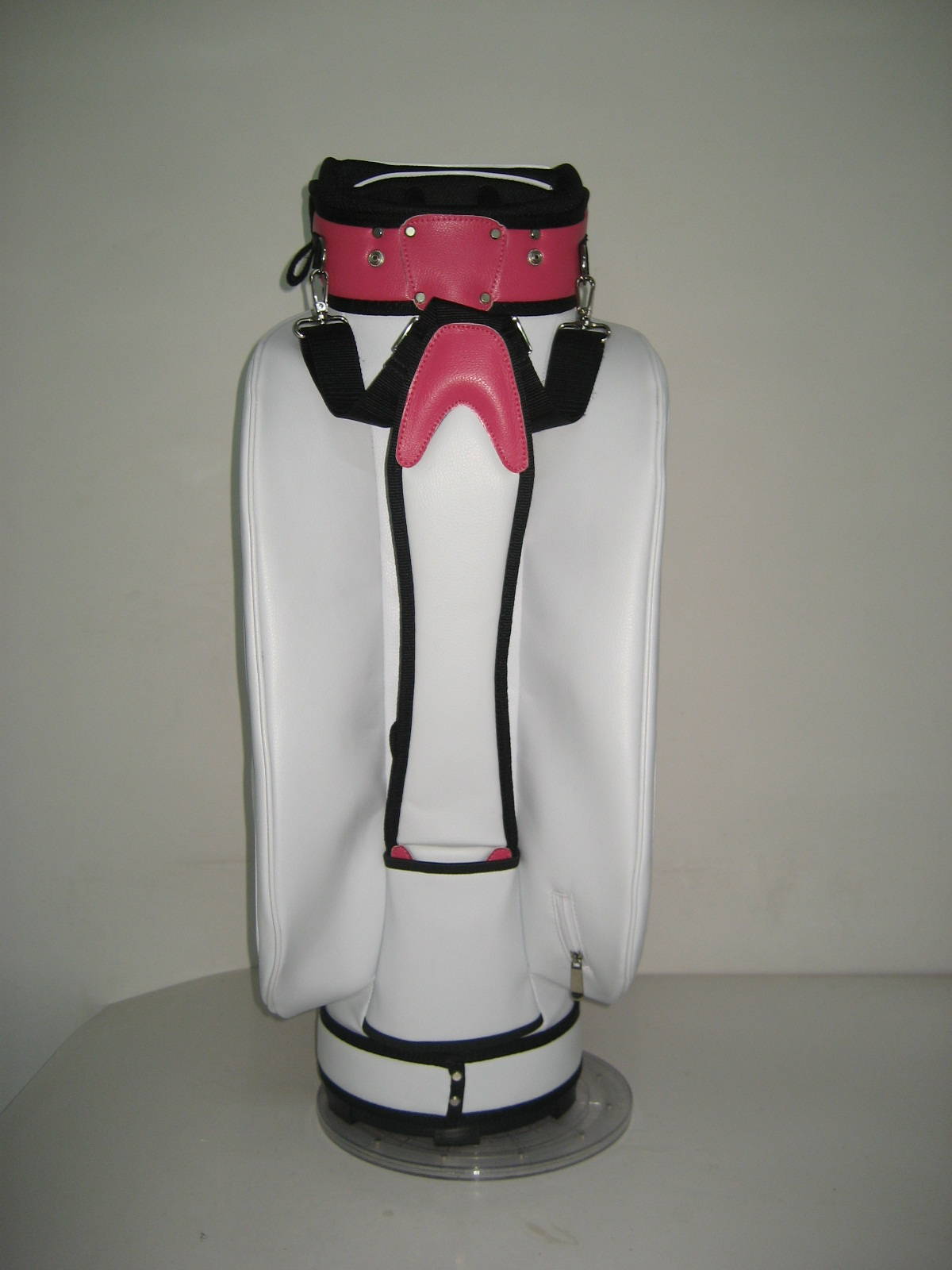 Customised football club golf bags by Golf Custom Bags 136