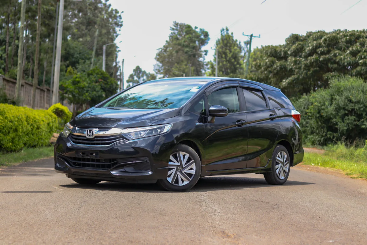 2016 Honda Fit Shuttle — Royal Max Motors — photo 1 of 12