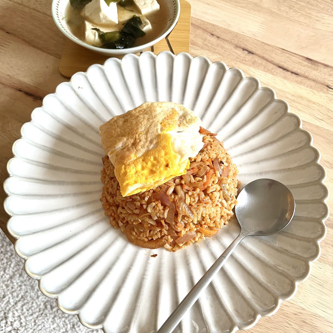 Tofu miso soup and kimchi fried rice with fried egg!