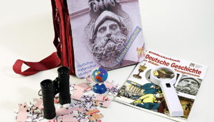 stiftung deutsches historisches museum entdeckertasche und inhalt
