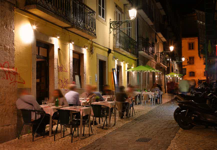 Night Lisbon Private Tour - photo 3