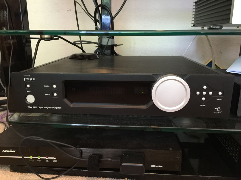 Lyngdorf Audio TDAI-2200 Integrated with RoomPerfe TDAI-2200