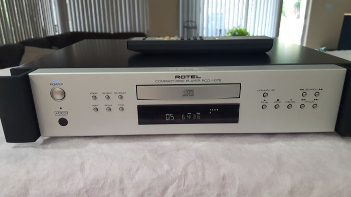 Rotel RCD-1072 CD Player with Original Remote
