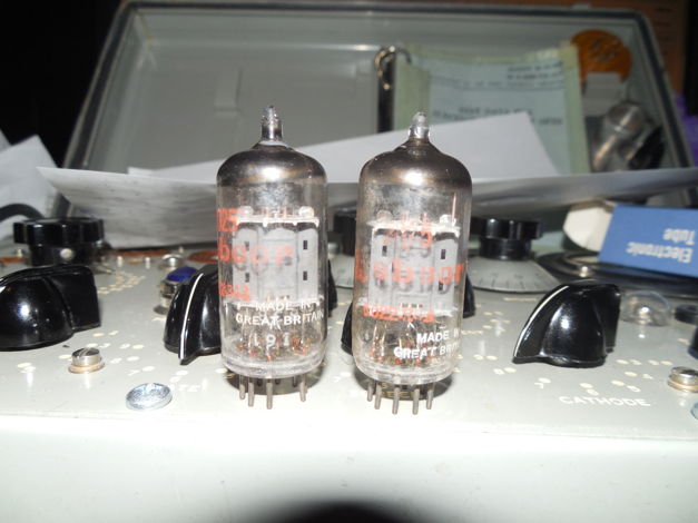 EXCELLENT PAIR OF STRONG  LOW NOISE MULLARD 7025/12AX7 ...