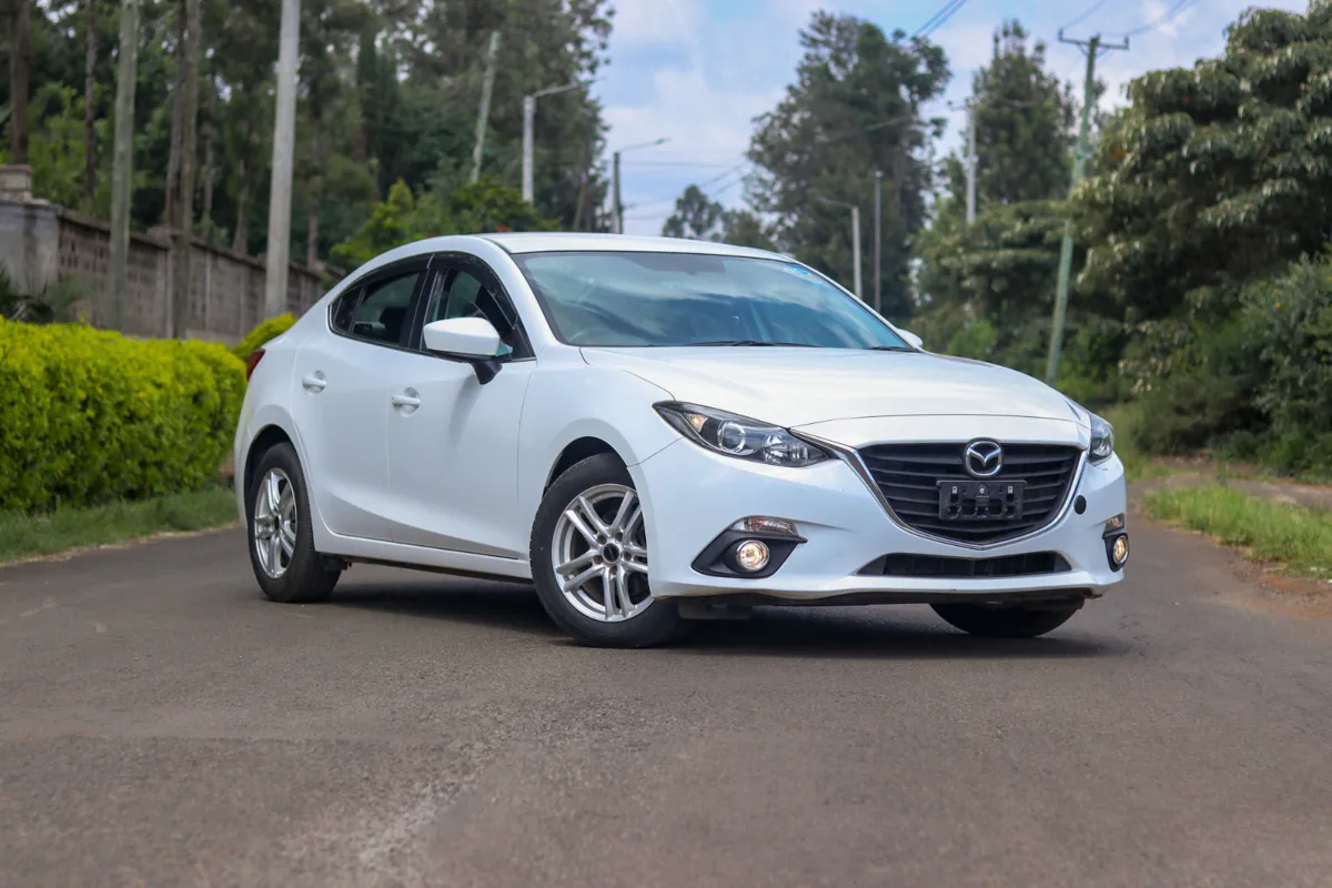 2016 Mazda Axela — Royal Max Motors — photo 1 of 14