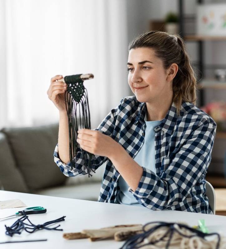 How to Choose Tools for Macrame