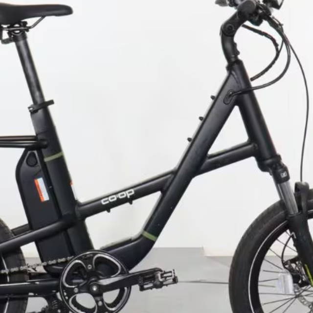 A Co-op Cycles DRT e1.1 E-Bike