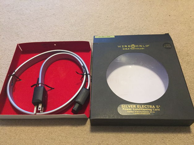 Wireworld Silver Electra 5.2 Power Conditioning AC Cord...