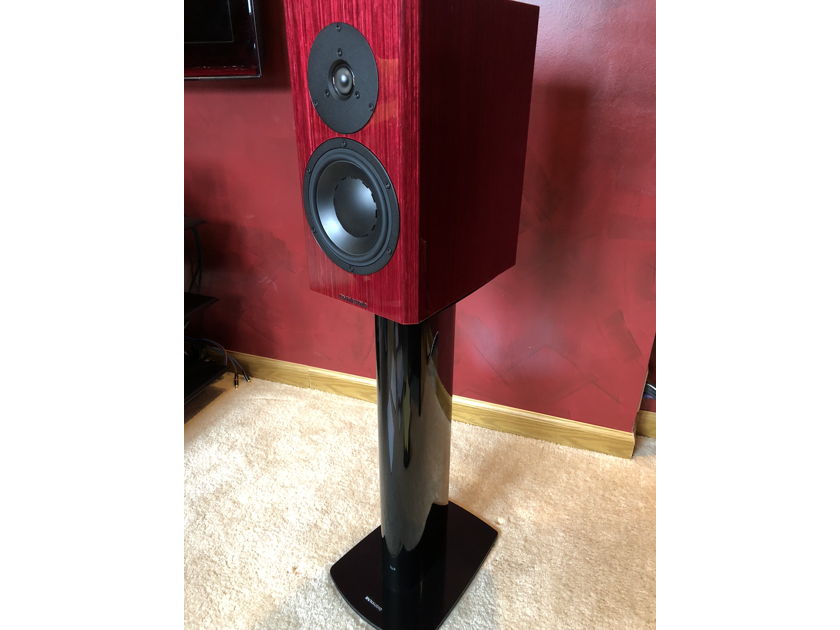Dynaudio Special 40 Beautiful Red! Includes stands!