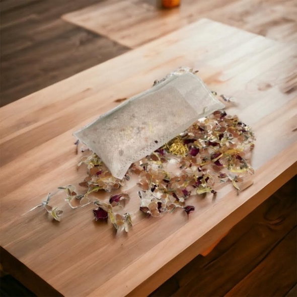 x2 Himalayan Bath Salts Petals of Nature Infused with Lavender & Rose Geranium - Tea Bag