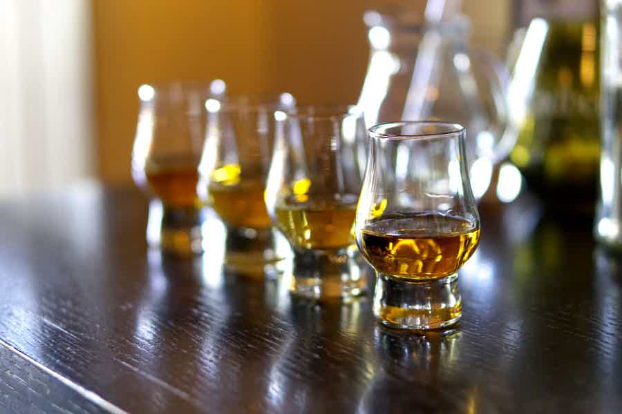 Edinburgh: Holyrood Distillery Whisky and Gin Tour & Tasting - photo 1