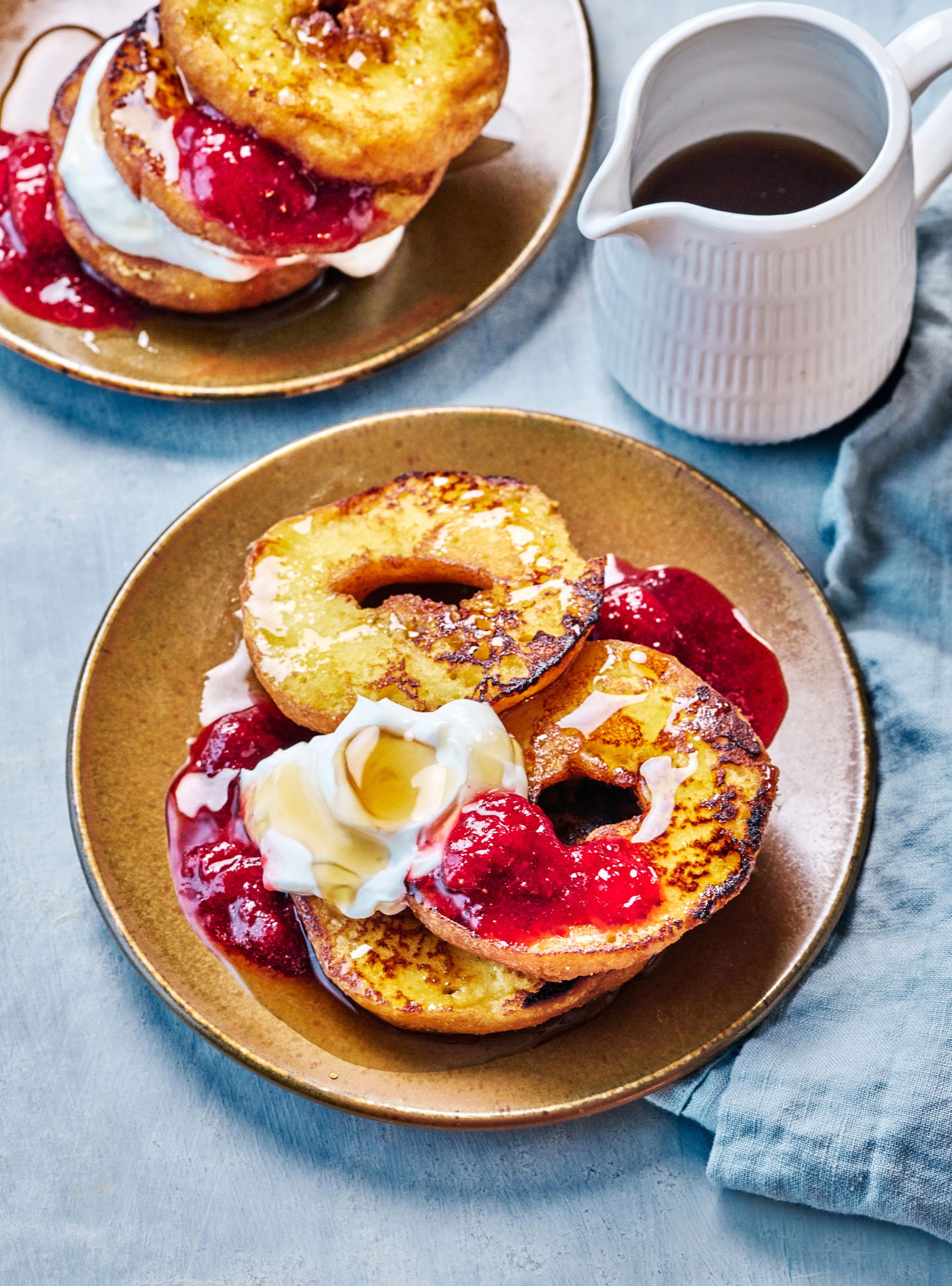 Beignes dorés, confiture de fraises au four | RICARDO
