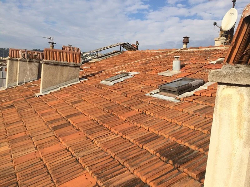 Rénovation de la toiture du Palais Diderot à Nice en tuiles de Marseille — photo 4 sur 8 — CEG TOITURE