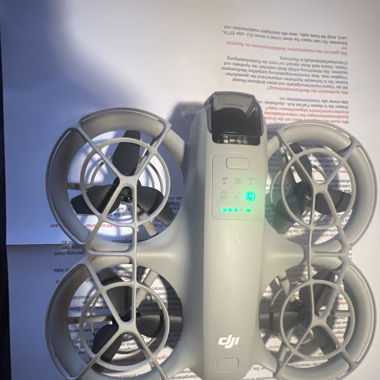 DJI Neo Drohne 