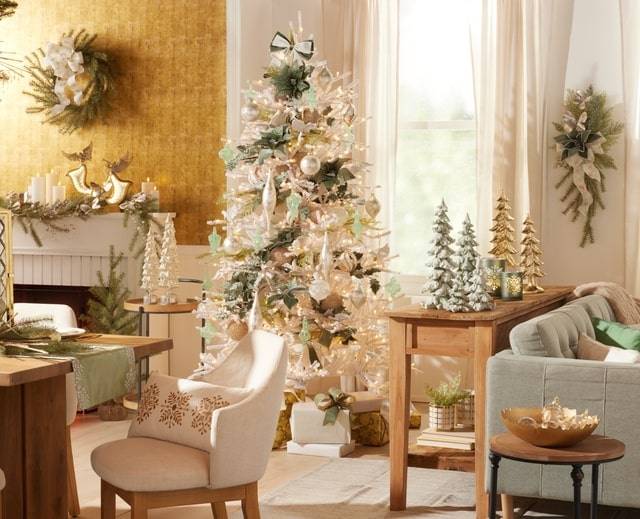 Raz Imports Wooden Sleigh With Winter Natural Arrangement and Pinecone Christmas Home Decor