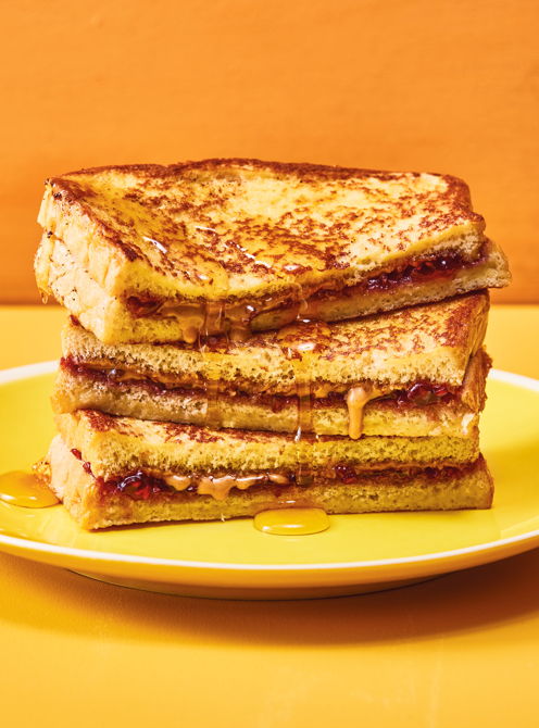 Sandwichs de pain doré au beurre d’arachide et à la confiture