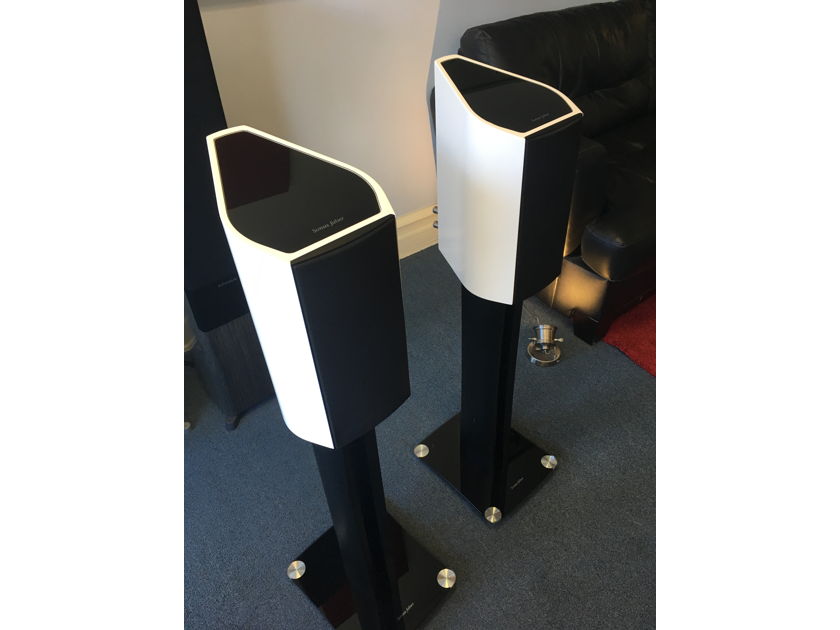 Sonus Faber Venere 1.5 with stands