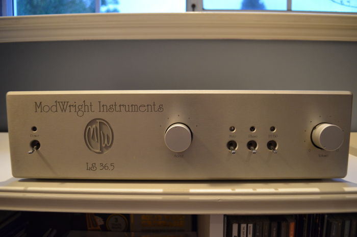ModWright LS 36.5 Tube Linestage Preamp