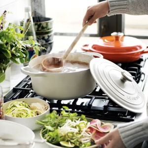 Le Creuset Signature Round Dutch Oven