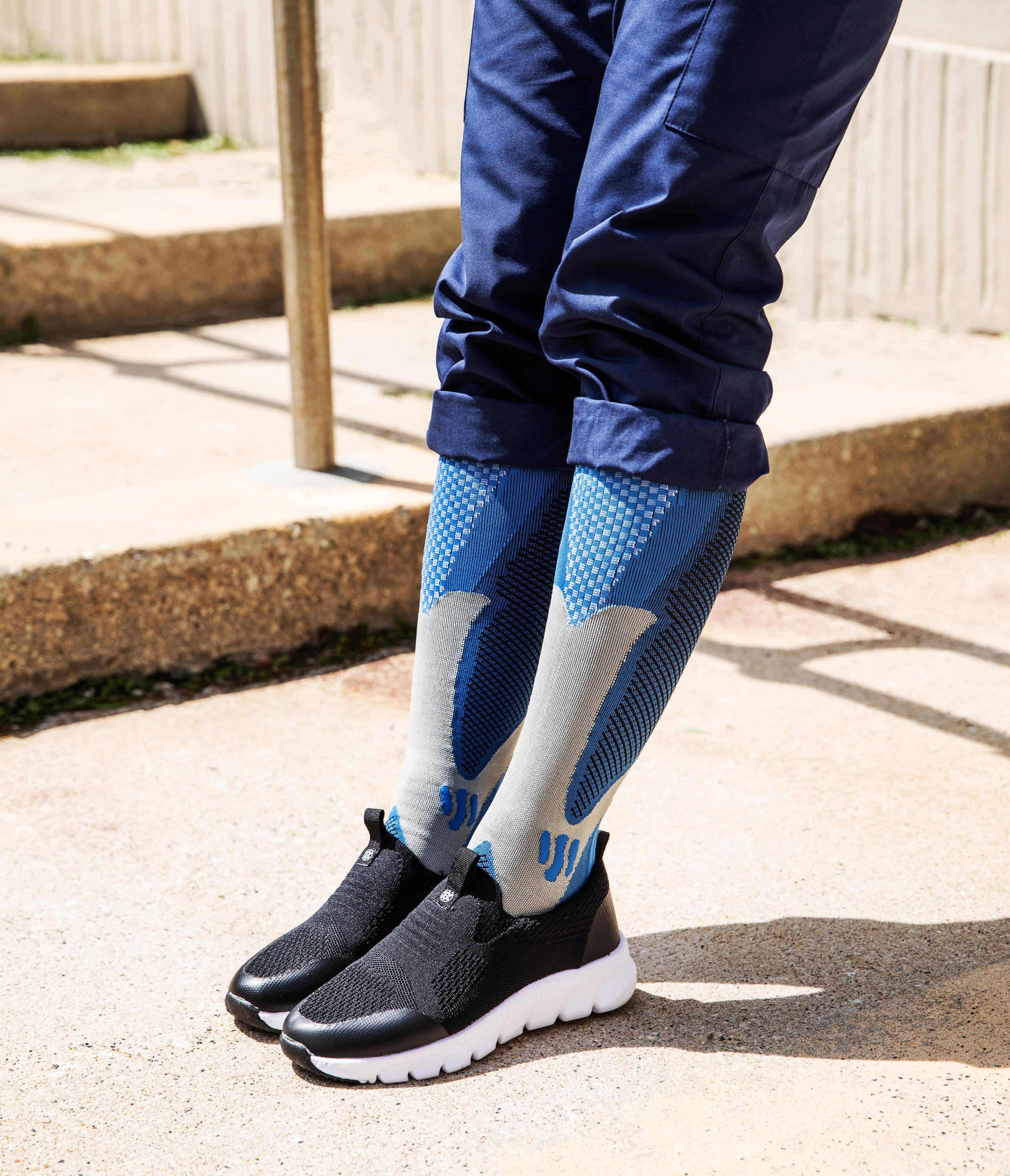 Can You Sleep in Nurse Yard Compression Socks: Benefits & Risks