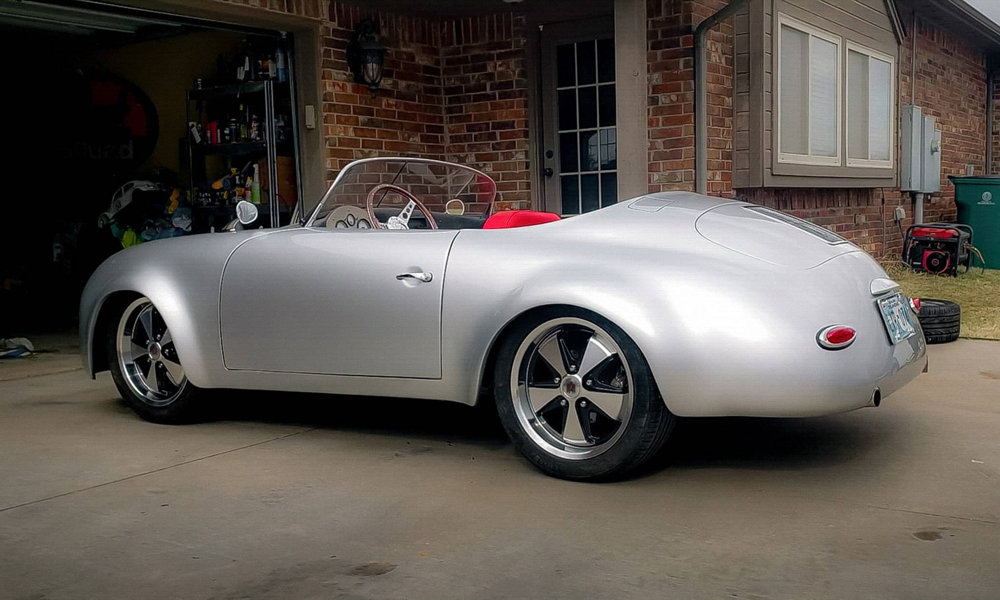 silver old porsche on black machined face klassik rader 911 wheels