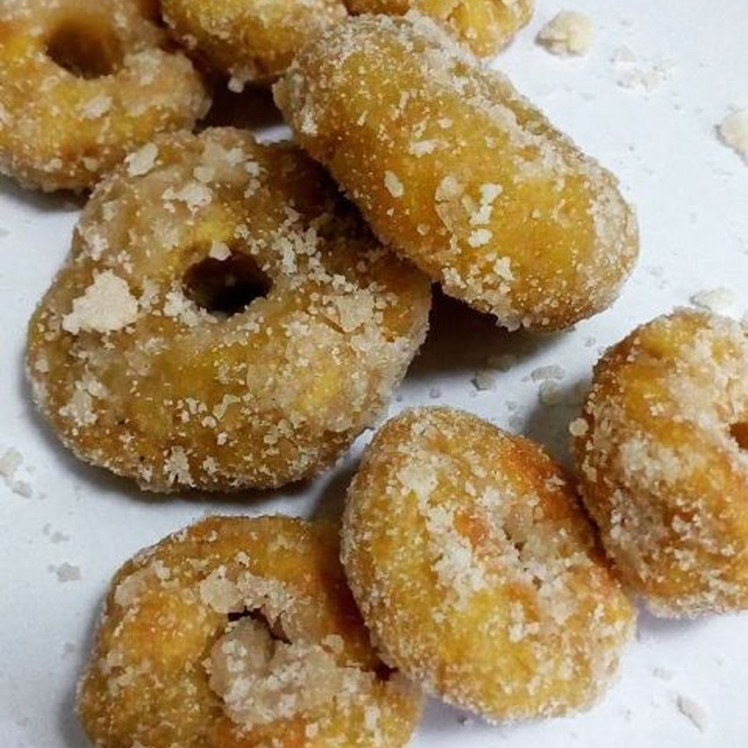 Thanks to Nyonya Cooking for easy-to-follow recipe. Here's my kuih keria made in the Philippines.