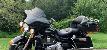 2012 HARLEY-DAVIDSON FLHTK ELECTRA GLIDE ULTRA LTD (BLACK) motorcycle for rent near Danbury, CT