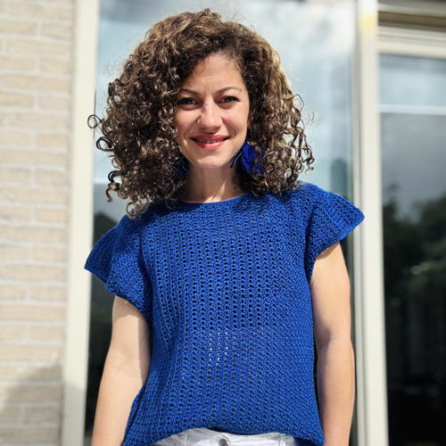 Chic Whimsy Blouse Crochet Pattern – Easy Fingering Weight Top with Ruffled Sleeves – Sizes XS–5XL