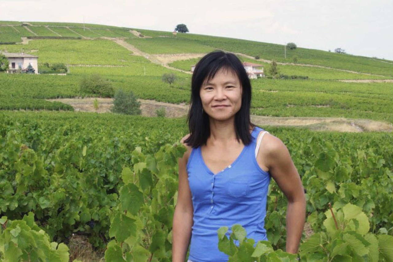 Mee Godard, une référence du Morgon, nous avons quelques vins obtenus en allocation à vous proposer