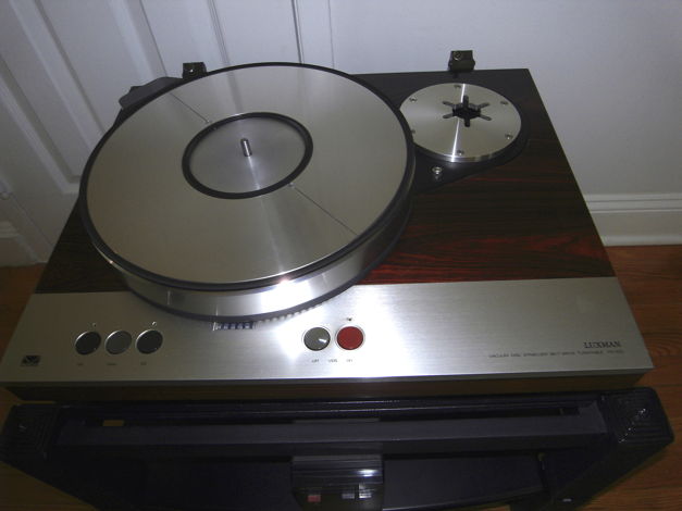 LUXMAN PD-310 & VS-300 (AIR PUMP) TURNTABLE with ARMBOARD