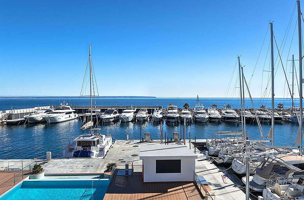  Port Andratx
- The marina in Sant Agustín offers comfortable infrastructure and an attractive environment for your permanent sailing berth on the Balearic Islands
