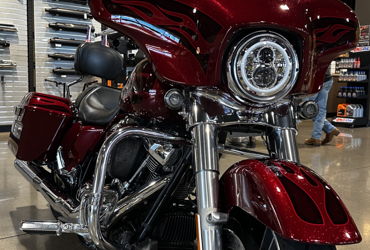 2017 HARLEY-DAVIDSON STREET GLIDE motorcycle for rent near Mounds View, MN