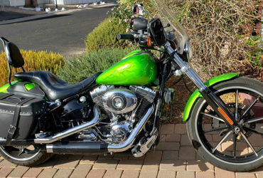 2015 HARLEY-DAVIDSON FXSB103 BREAKOUT (CUSTOM COLOR) motorcycle for rent near Phoenix , AZ