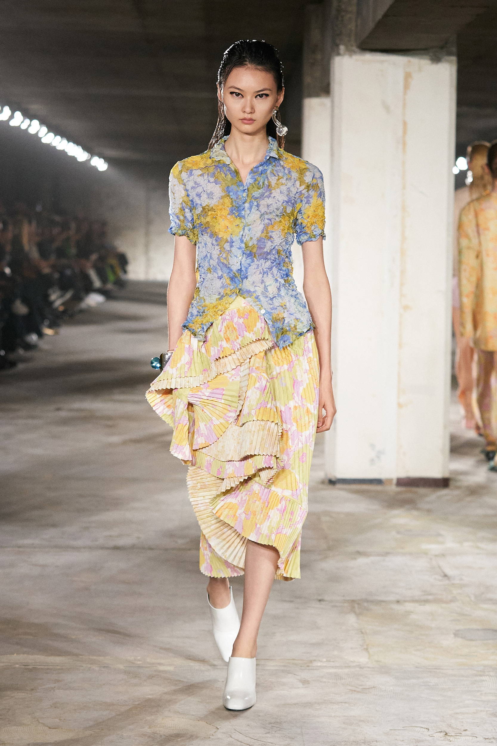 Dries Van Noten SS23 – Envoy of Belfast