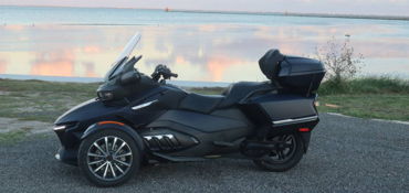 2022 CAN-AM SPYDER RT SEA-TO-SKY motorcycle for rent near Port O'Connor, TX