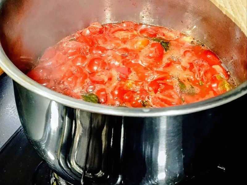 Cursos de cocina Catania: Salsa de tomate y albahaca: sabores de Sicilia