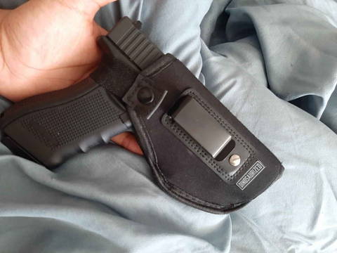 vertical shoulder holster, gun shoulder holster, tactical shoulder holster