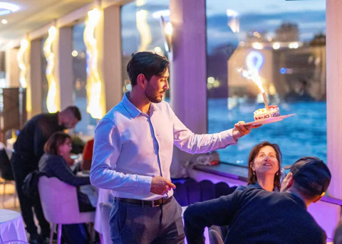 Gourmet Dinner Seine River Cruise with Singer and DJ Set